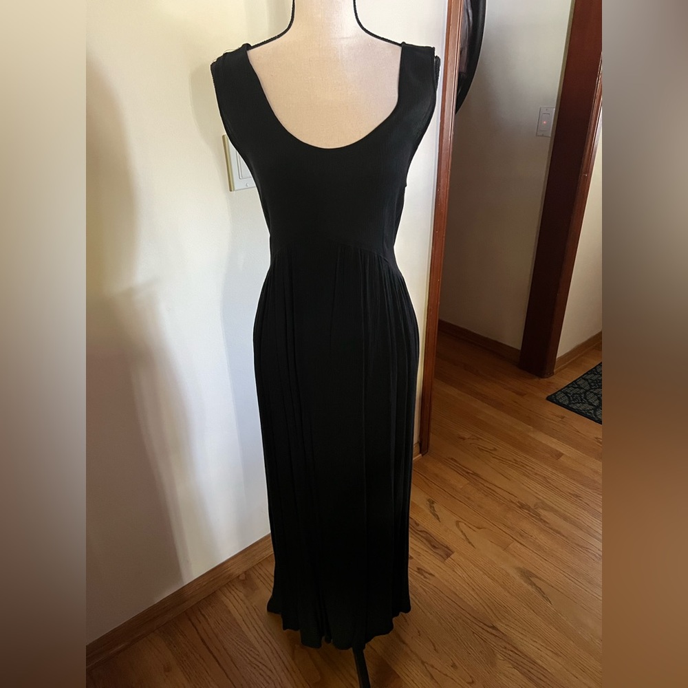 Lovely  maxi dress w/o labels.